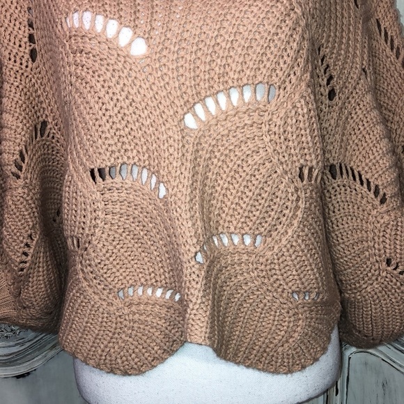 Elodie Blush Open Weave Batwing Sweater Size Medium - Picture 5 of 10
